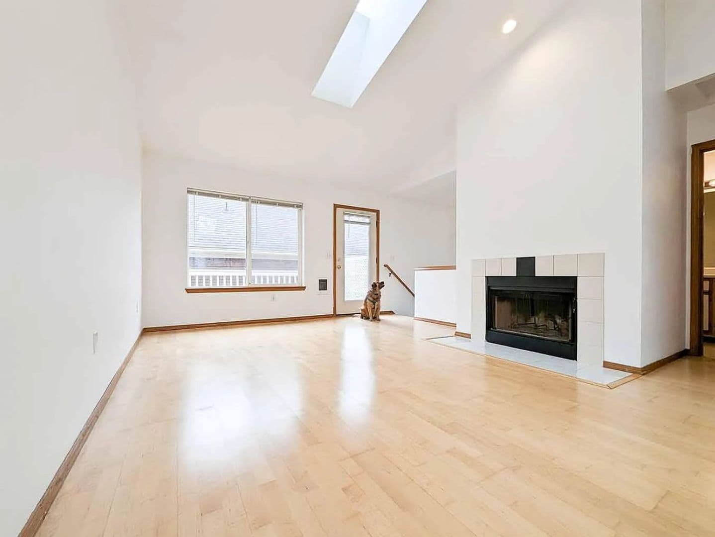 Portland Apartment: 2522 NW Vaughn