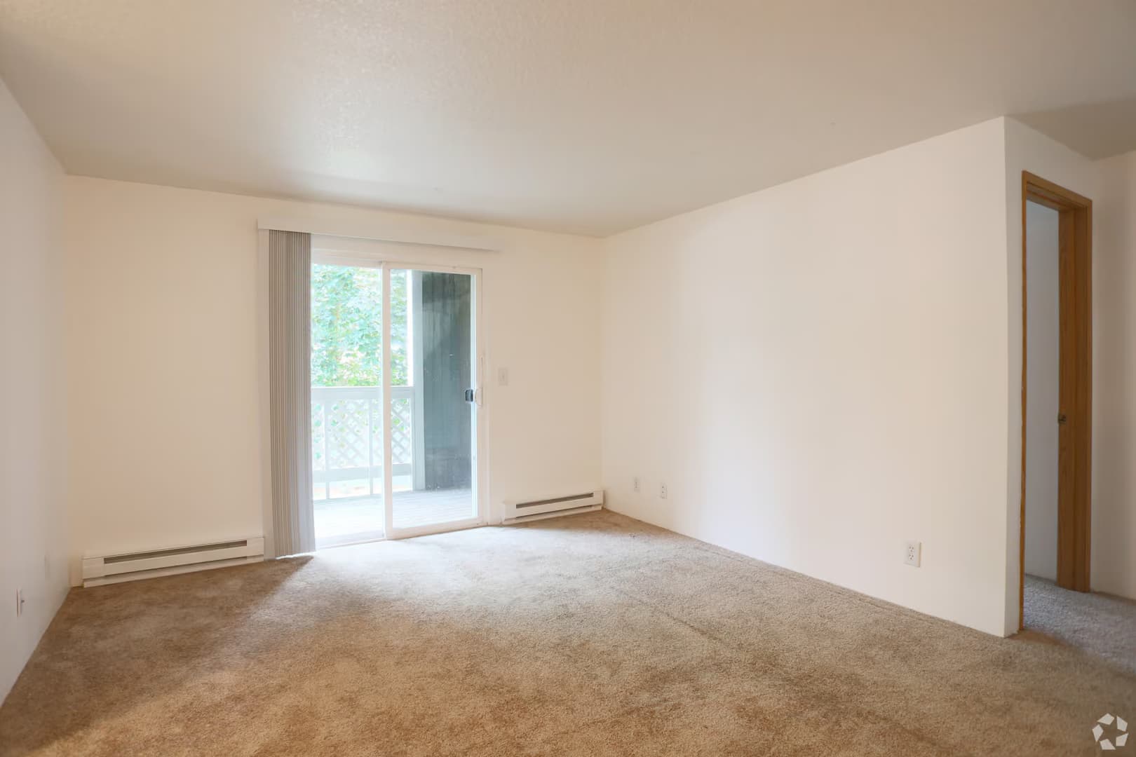 Gresham Apartment: 24050 SE Stark St