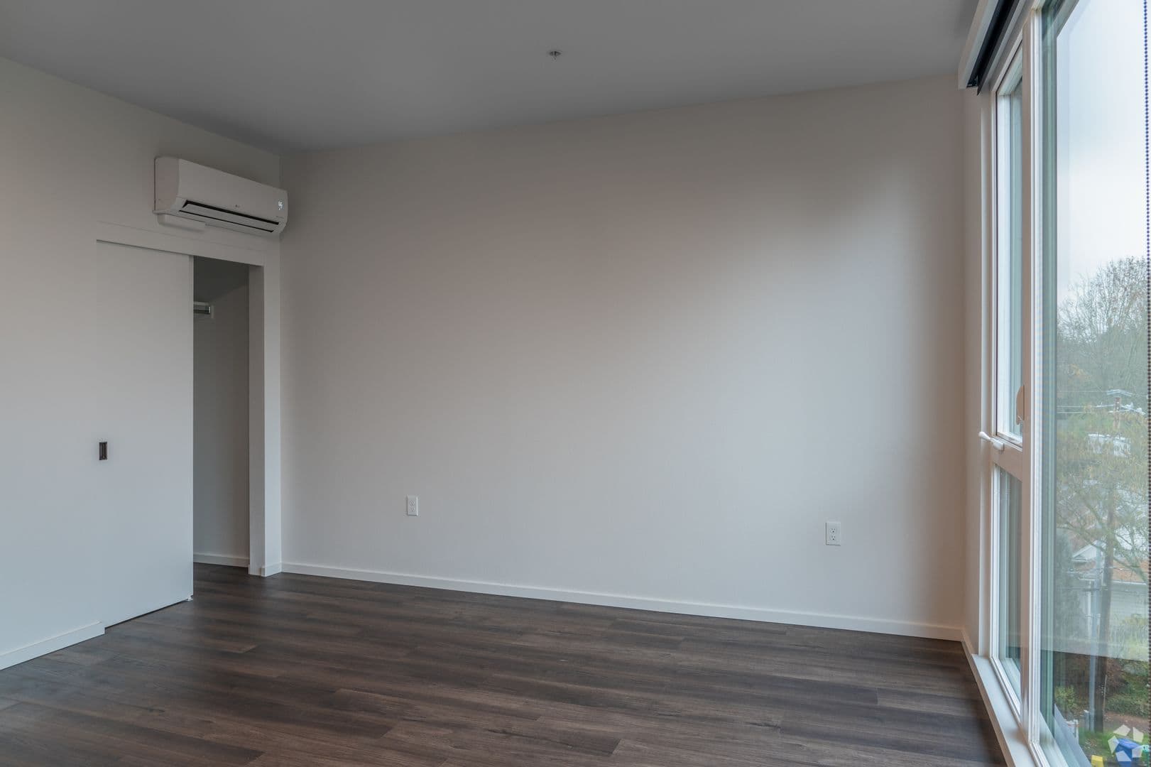 Portland Apartment: 2680 SE Division St