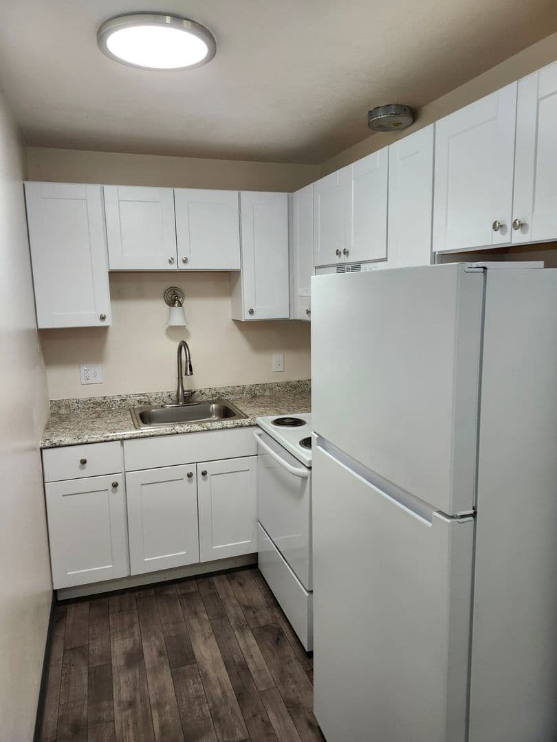 Beaverton Apartment: 8600 SW Scholls Ferry Rd