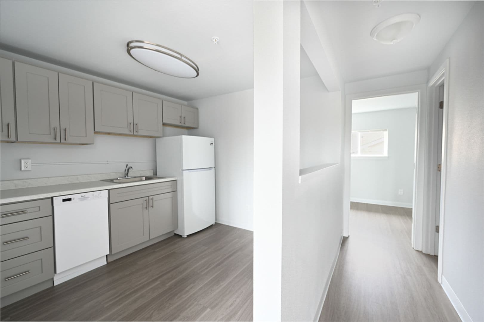 Portland Apartment: 12520 SE Stark