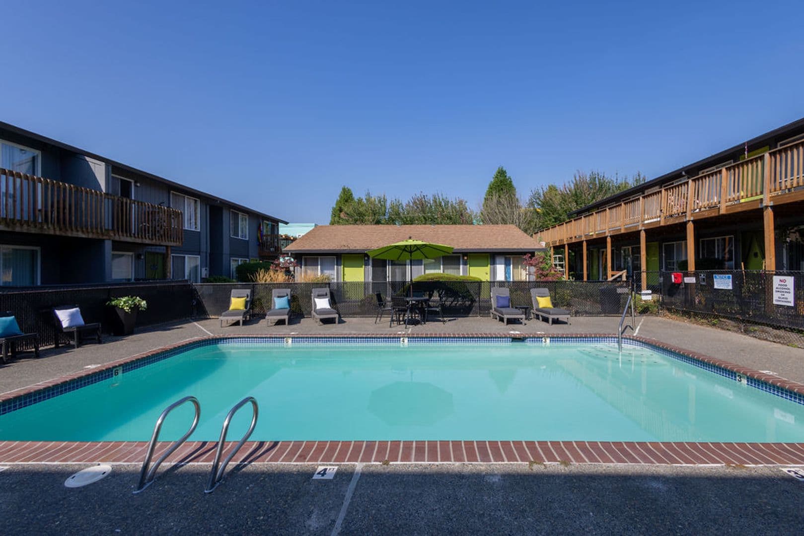 Portland Apartment: 3612 SE 28th Pl