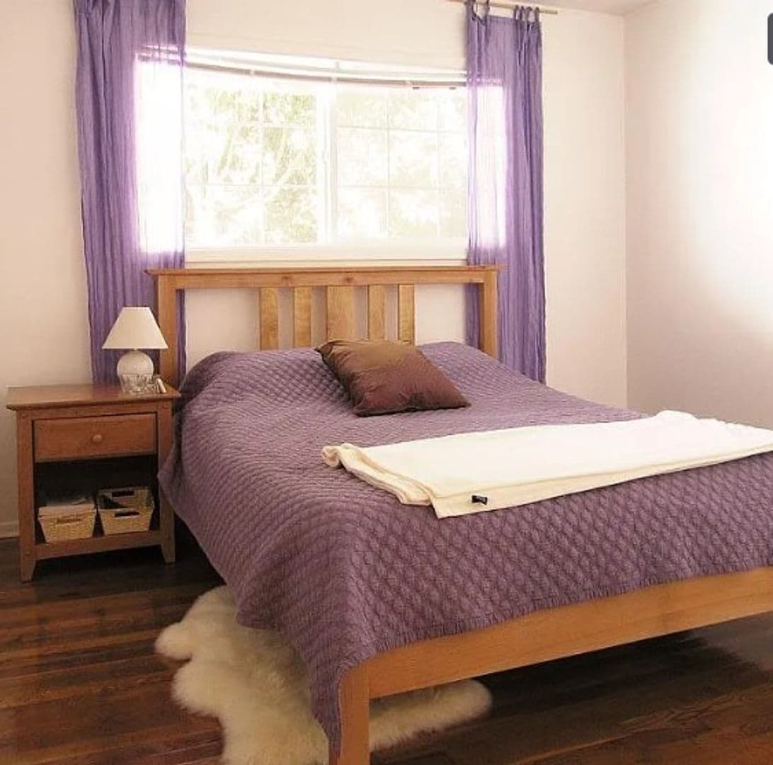 Portland Apartment: 2445 NW Quimby Street