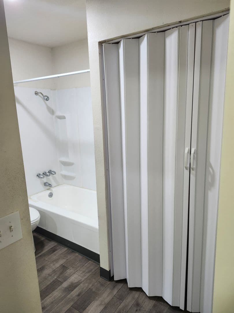 Beaverton Apartment: 8600 SW Scholls Ferry Rd