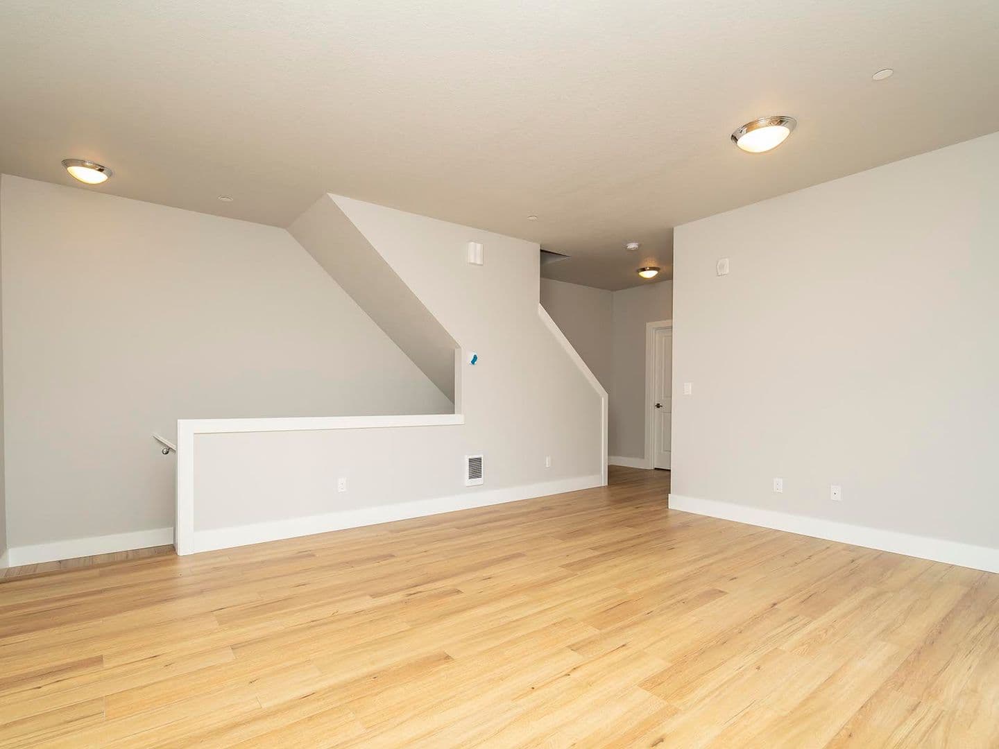 Portland Apartment: 436 NE Stafford St - 08