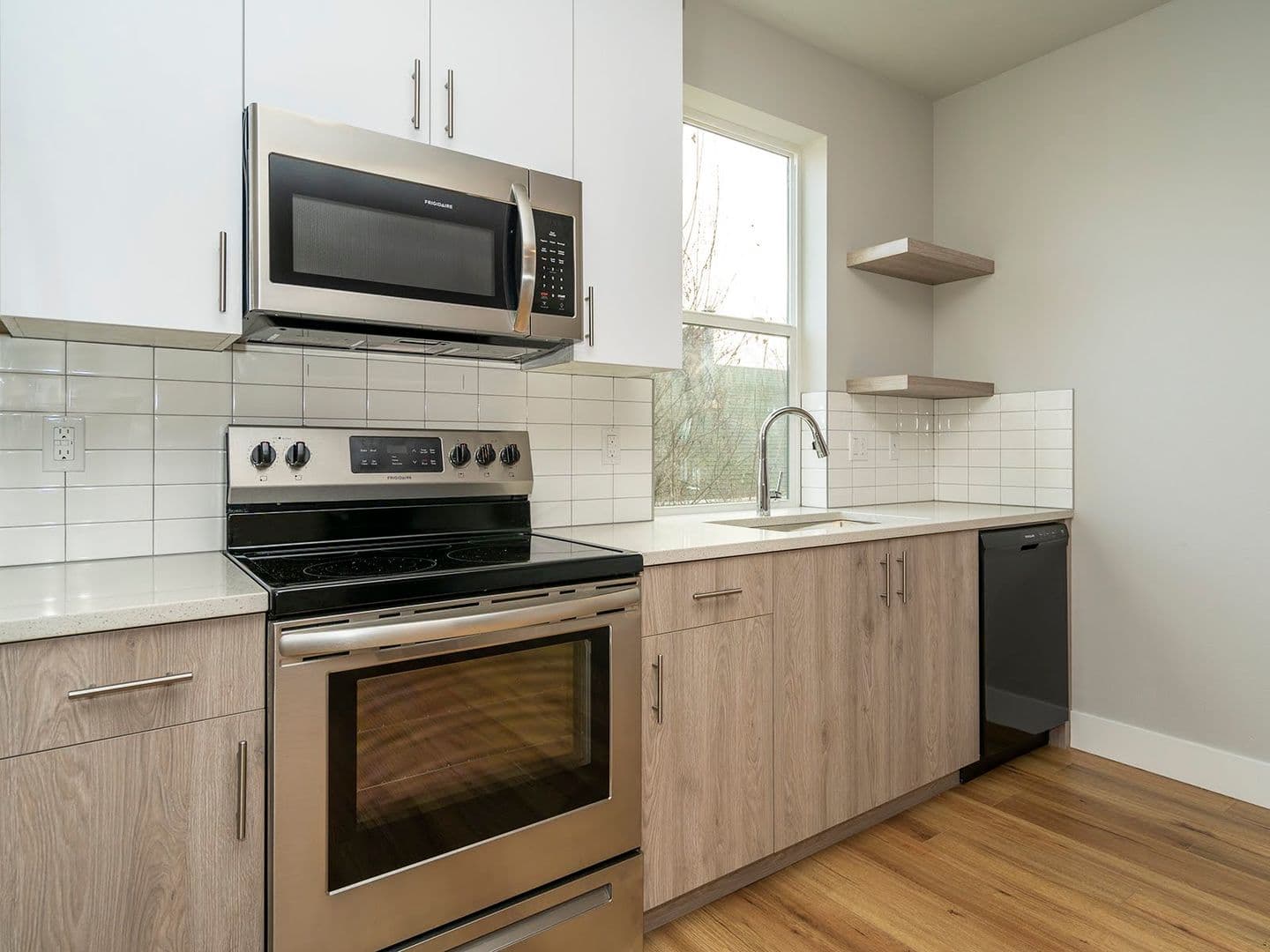 Portland Apartment: 436 NE Stafford St - 08