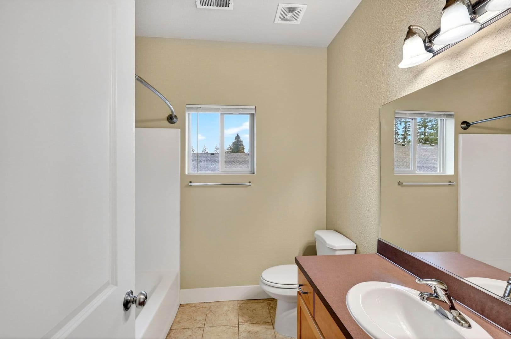 Gresham Townhome: 17218 - 17298 NE Glisan Street
