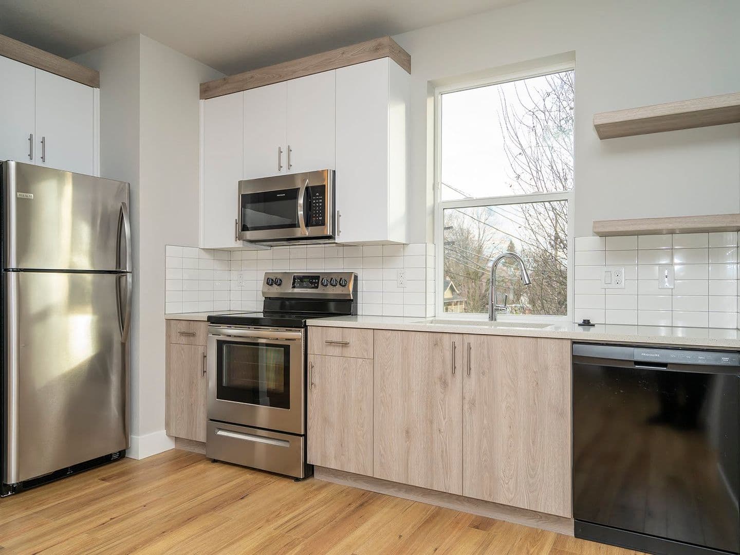 Portland Apartment: 436 NE Stafford St - 08