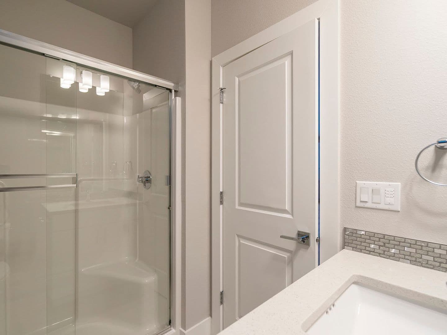Portland Apartment: 436 NE Stafford St - 08