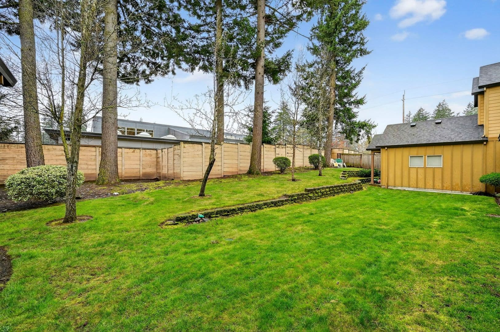 Gresham Townhome: 17218 - 17298 NE Glisan Street
