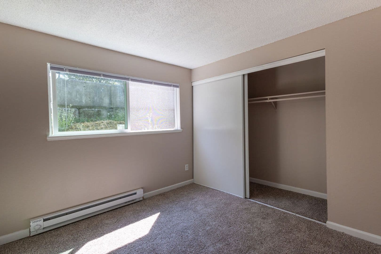 Portland Apartment: 3612 SE 28th Pl