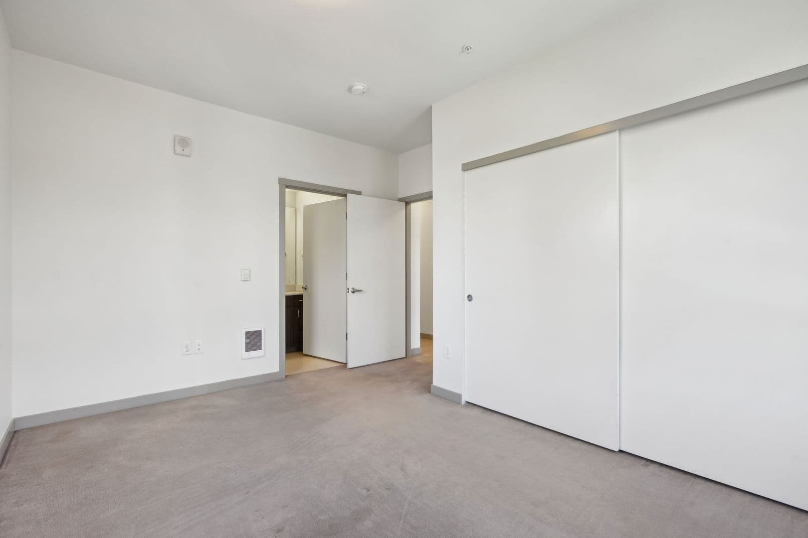 Portland Apartment: 3011 NE Killingsworth