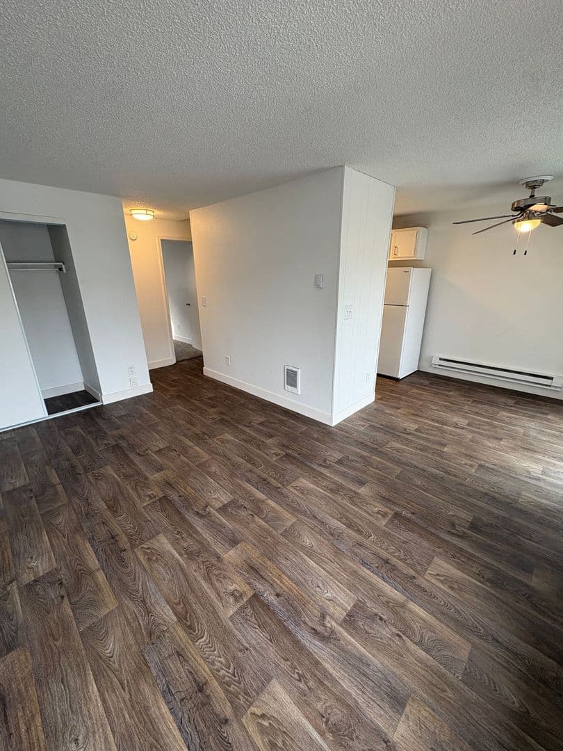 Portland Apartment: 3612 SE 28th Pl