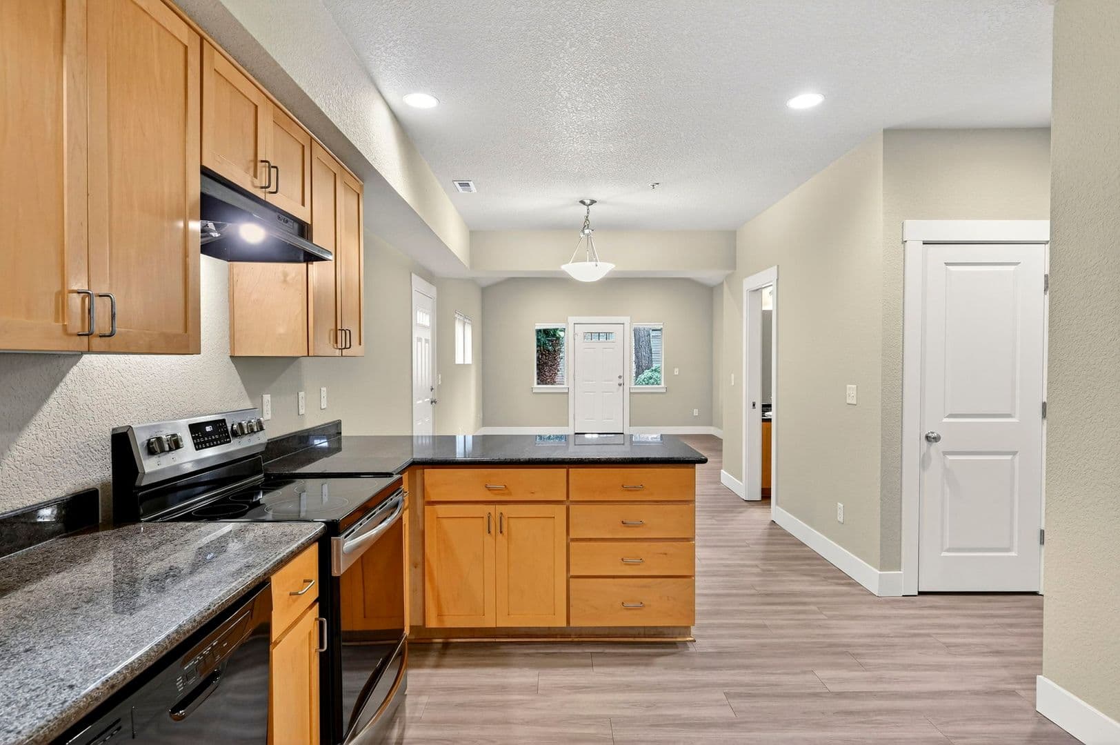 Gresham Townhome: 17218 - 17298 NE Glisan Street