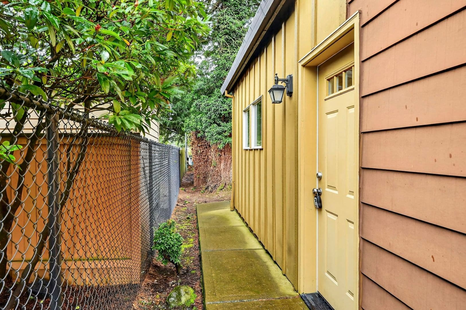 Gresham Townhome: 17218 - 17298 NE Glisan Street