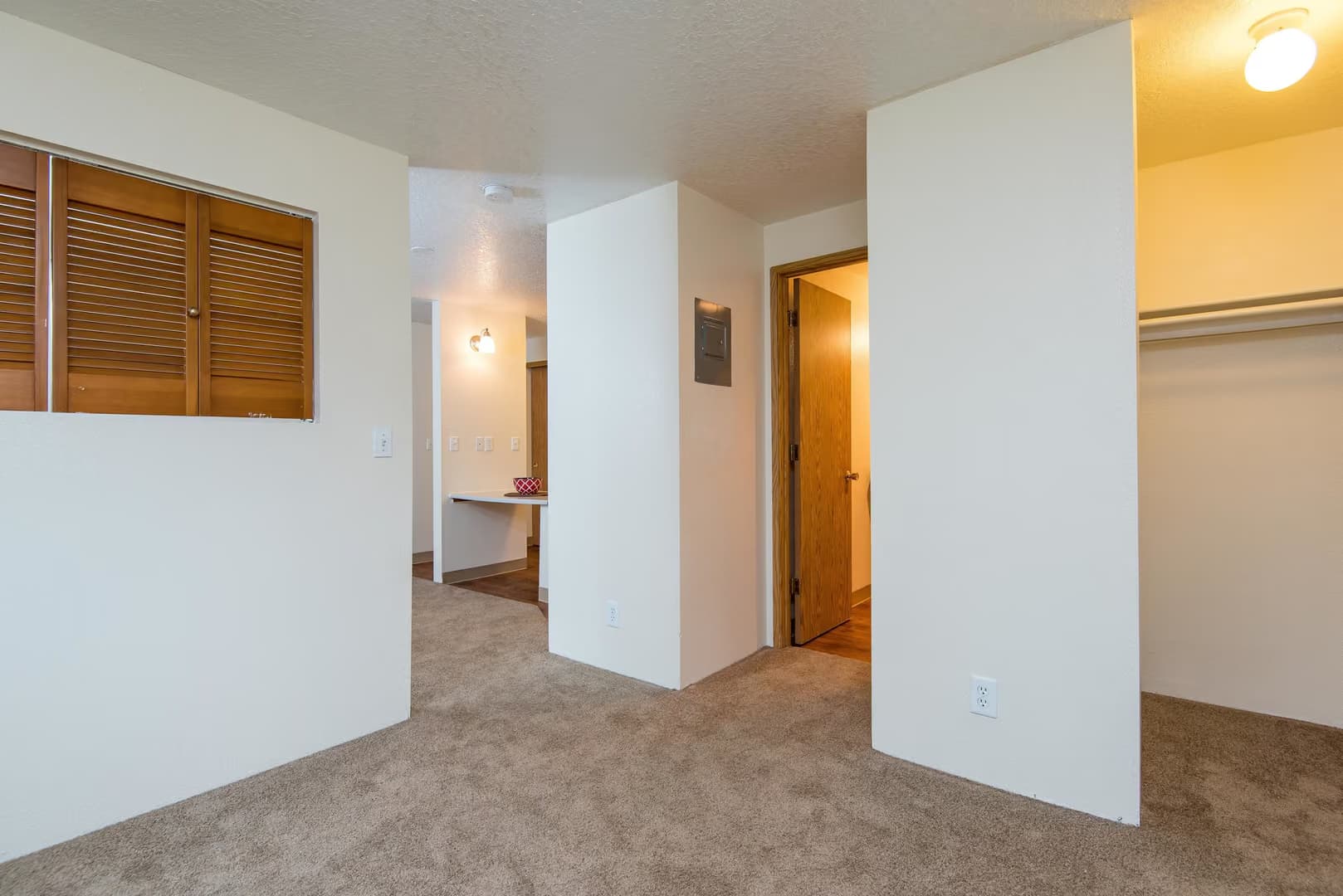 Gresham Apartment: 24050 SE Stark St