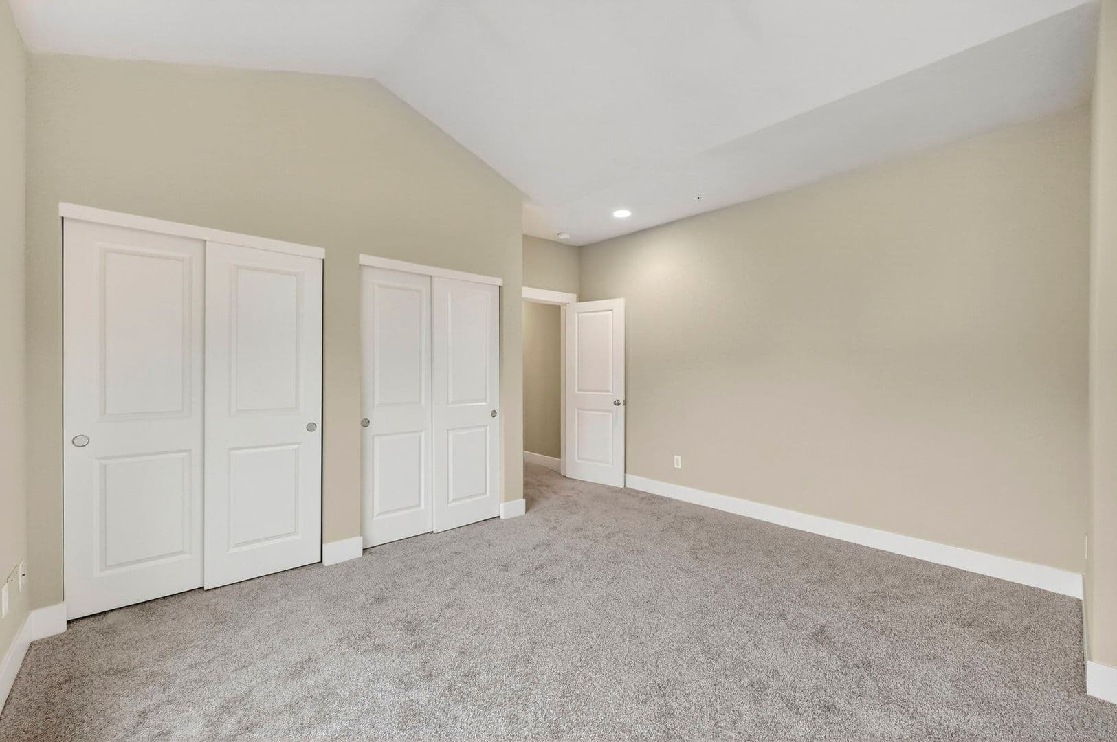 Gresham Townhome: 17218 - 17298 NE Glisan Street