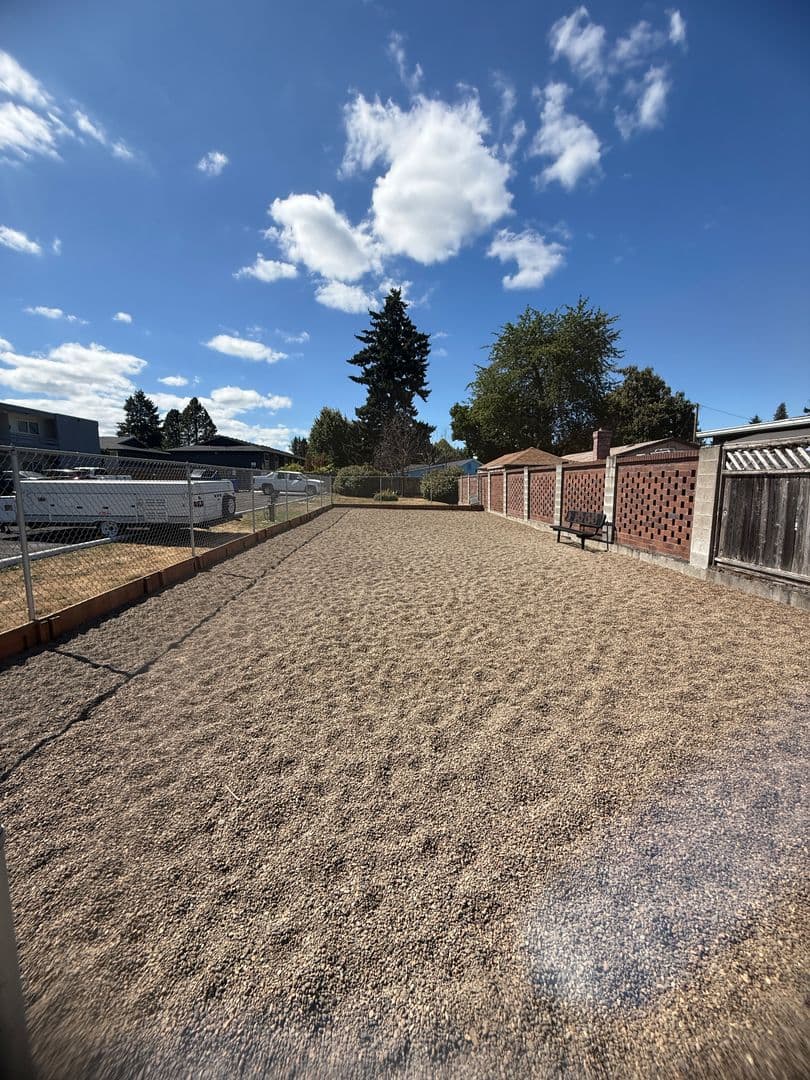 Portland Apartment: 11211 NE Weidler St