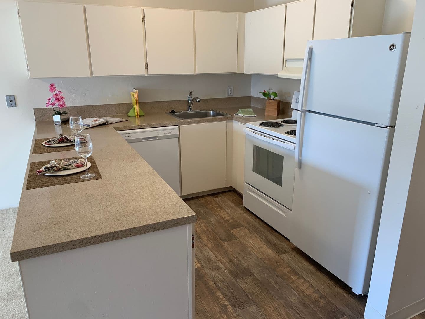 Portland Apartment: 6640 SW Capitol Highway