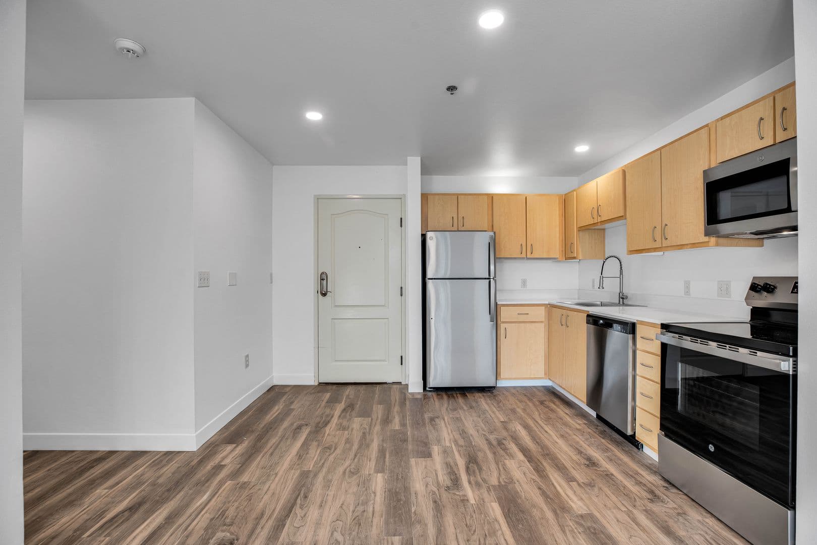 Troutdale Apartment: 1323 SW Cherry Park Road
