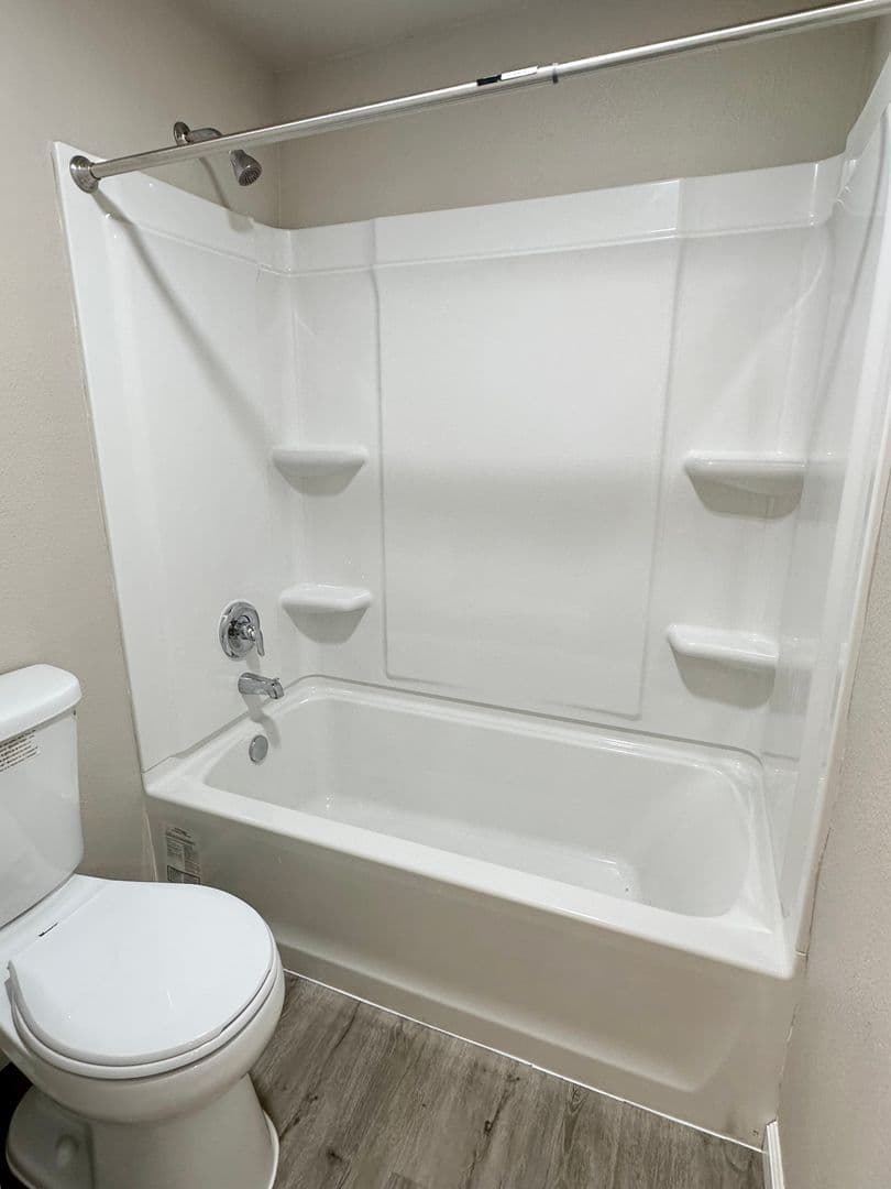 Clovis Apartment: 400 West Gettysburg Avenue