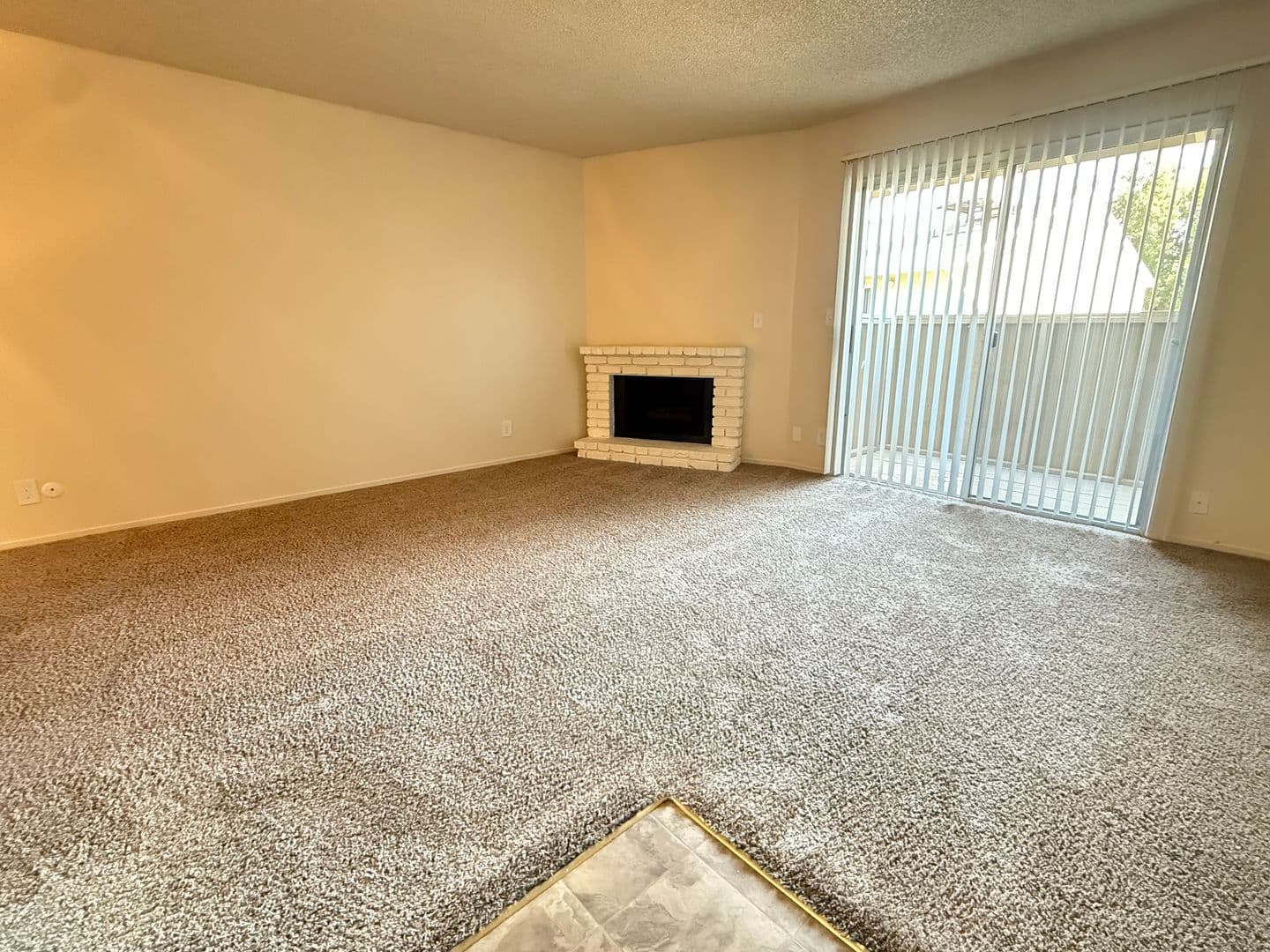 Clovis Apartment: 400 West Gettysburg Avenue