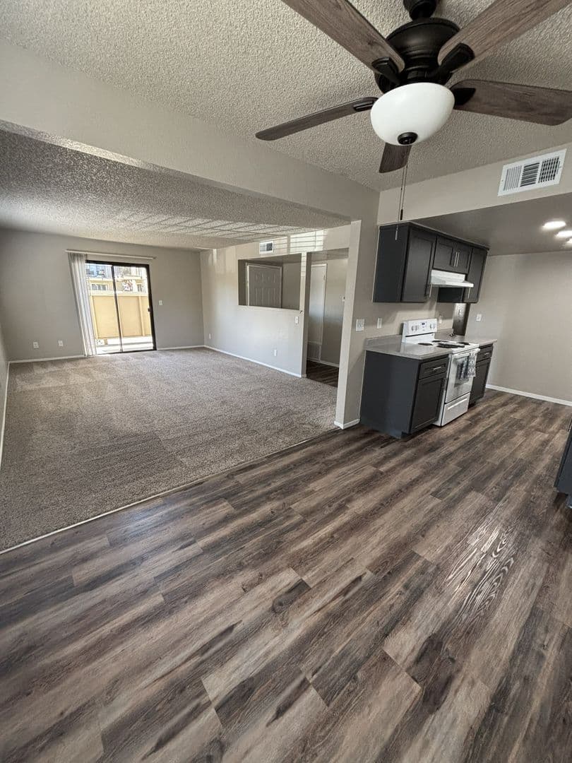 Visalia Apartment: 2901 East Stewart Ave