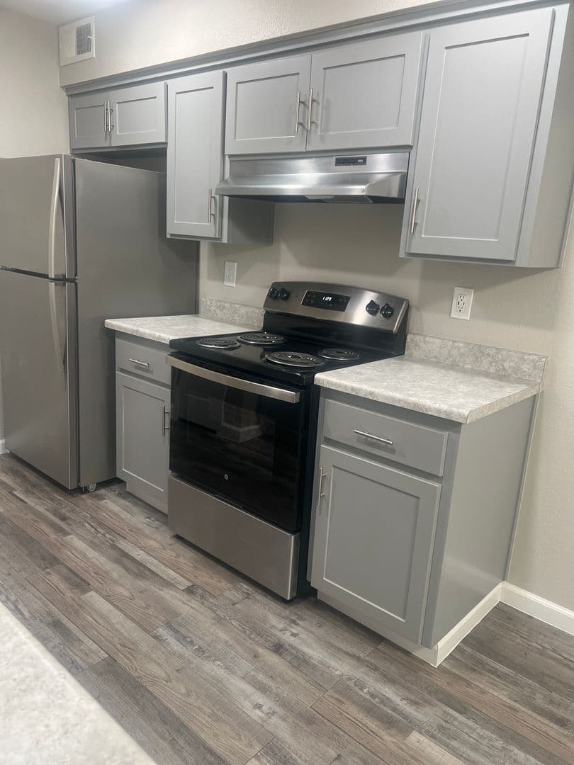 Reedley Apartment: 683 North Haney Avenue