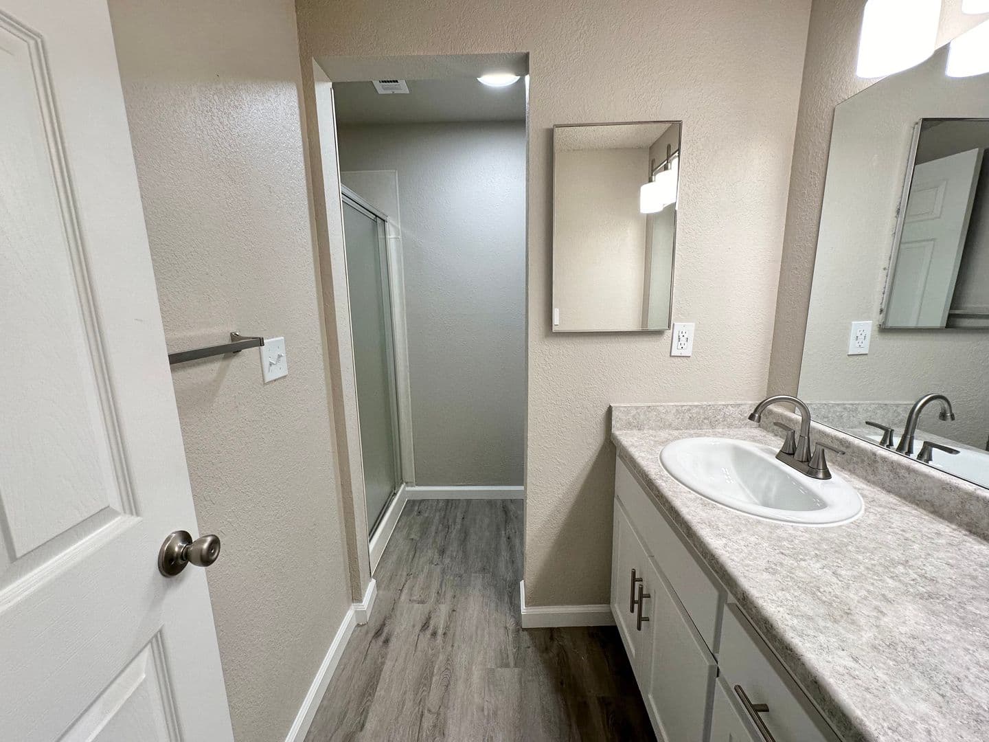 Clovis Apartment: 400 West Gettysburg Avenue