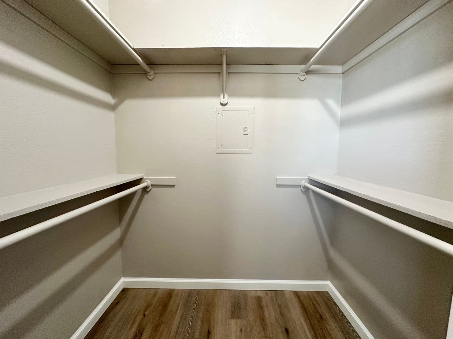 Clovis Apartment: 2127 Peach Avenue