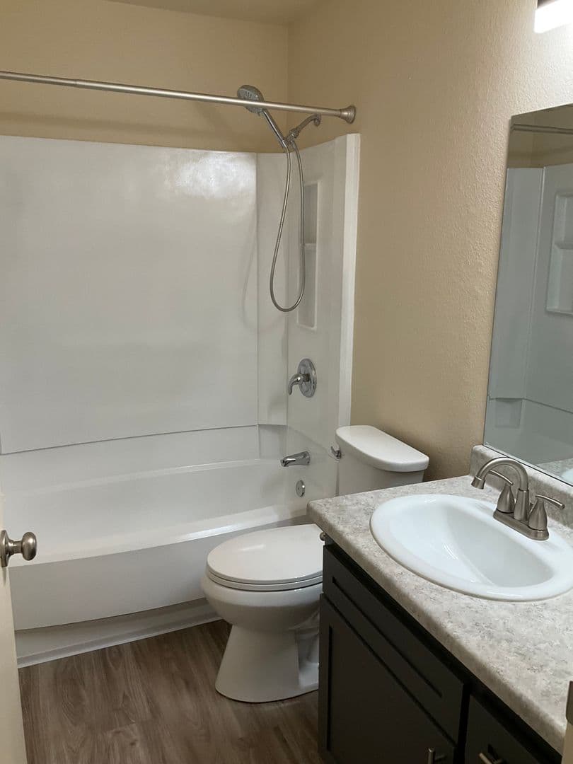 Visalia Apartment: 2901 East Stewart Ave