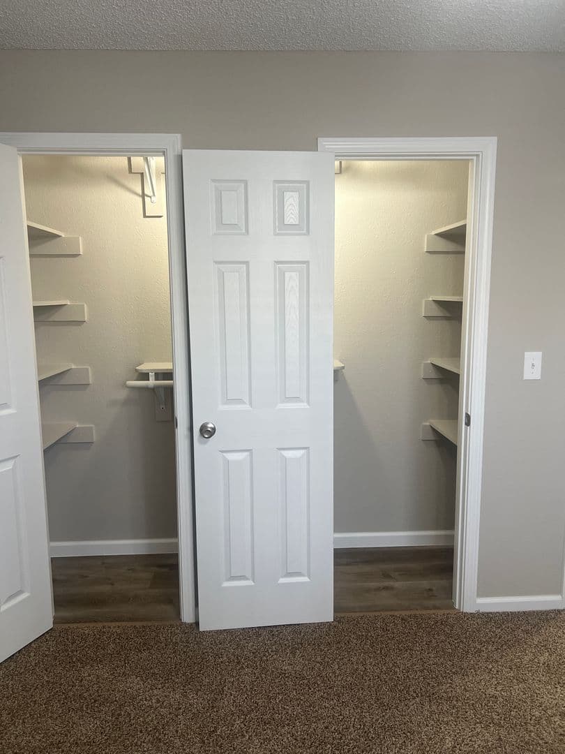 Reedley Apartment: 683 North Haney Avenue