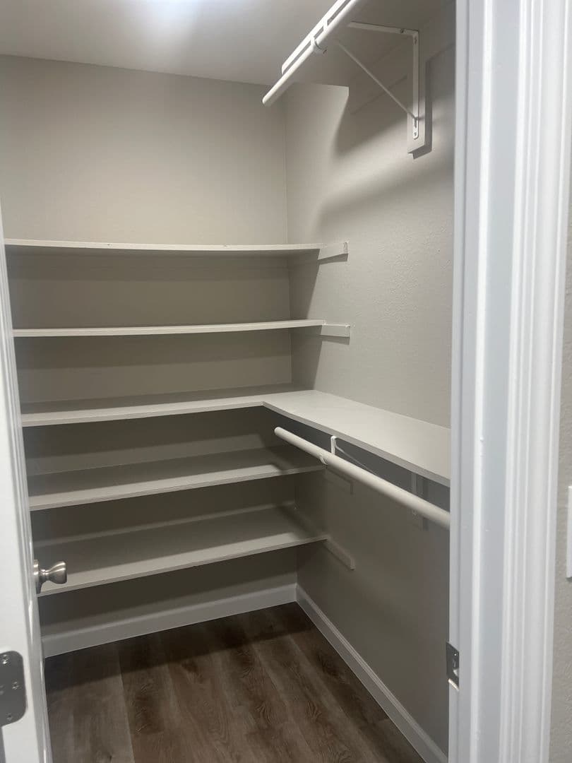 Reedley Apartment: 683 North Haney Avenue