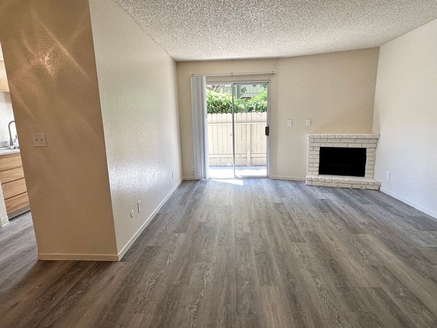 Clovis Apartment: 400 West Gettysburg Avenue