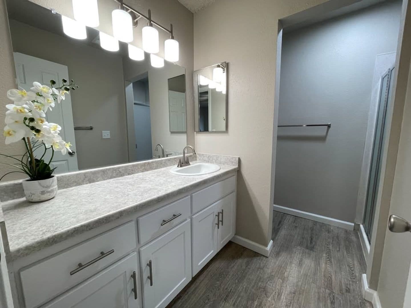 Clovis Apartment: 400 West Gettysburg Avenue