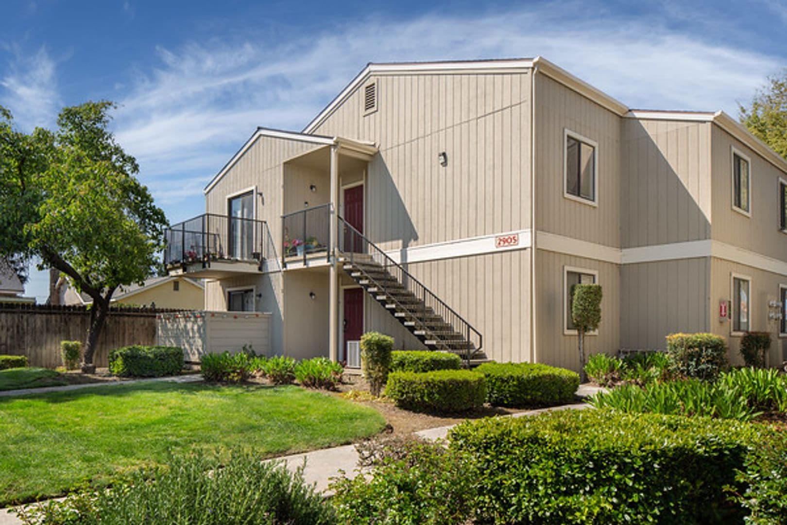 Visalia Apartment: 2901 East Stewart Ave