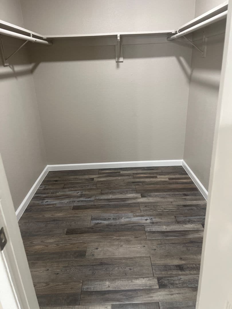 Reedley Apartment: 683 North Haney Avenue