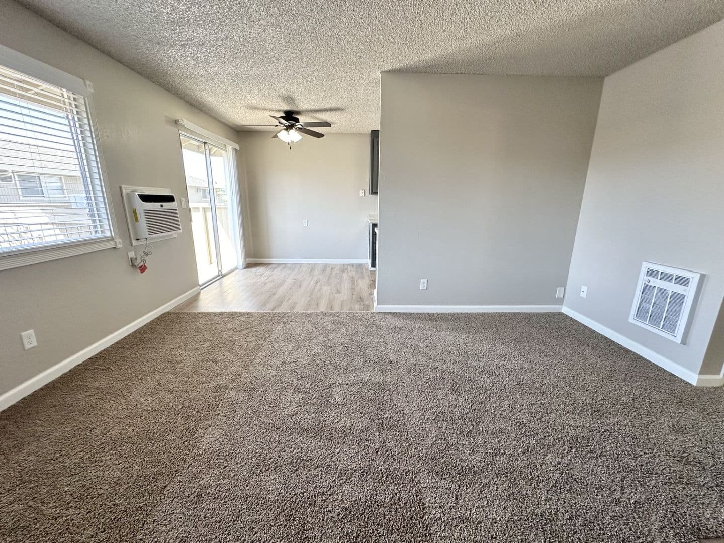 Clovis Apartment: 2127 Peach Avenue