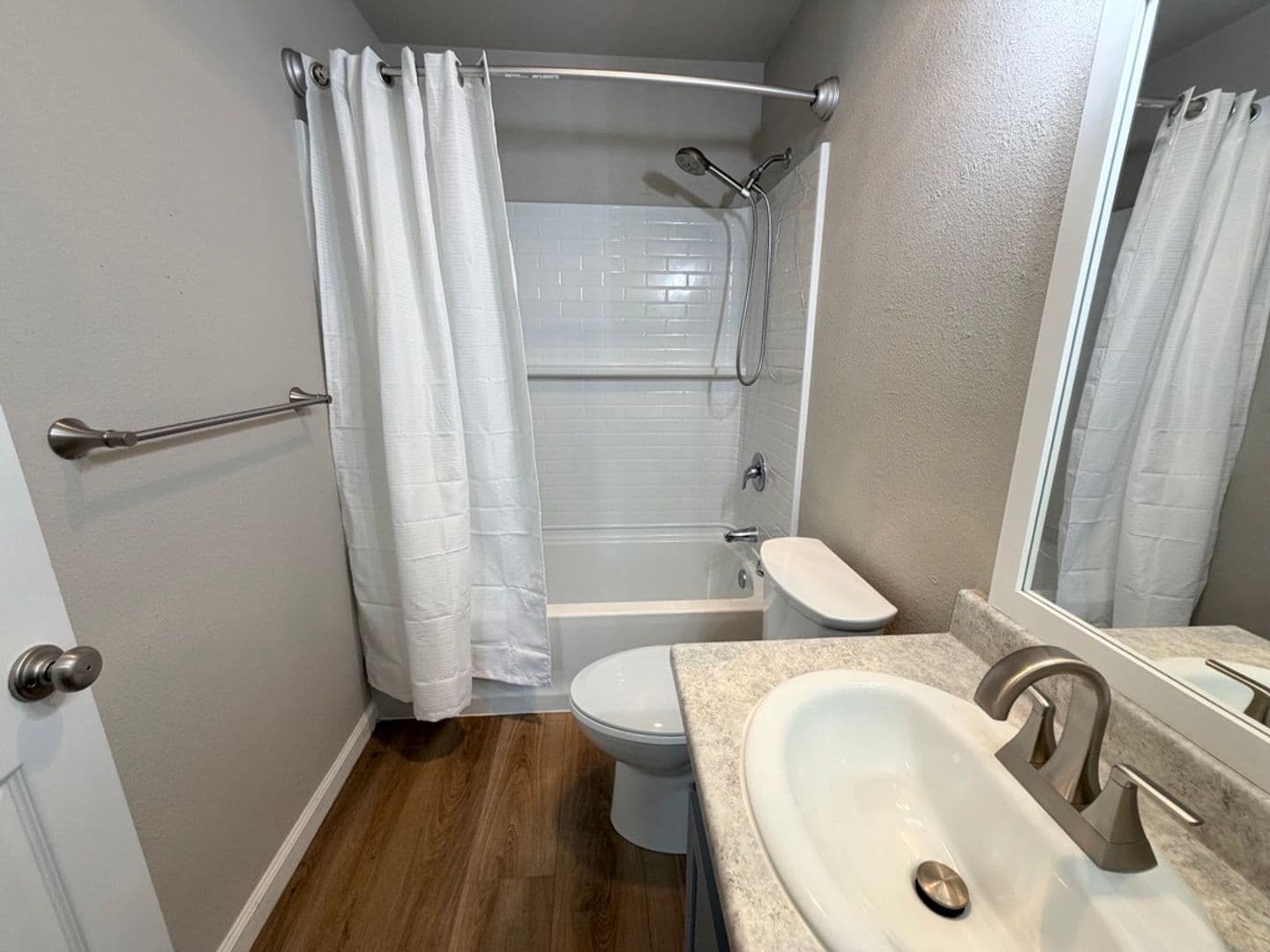 Clovis Apartment: 289 West Santa Ana Avenue
