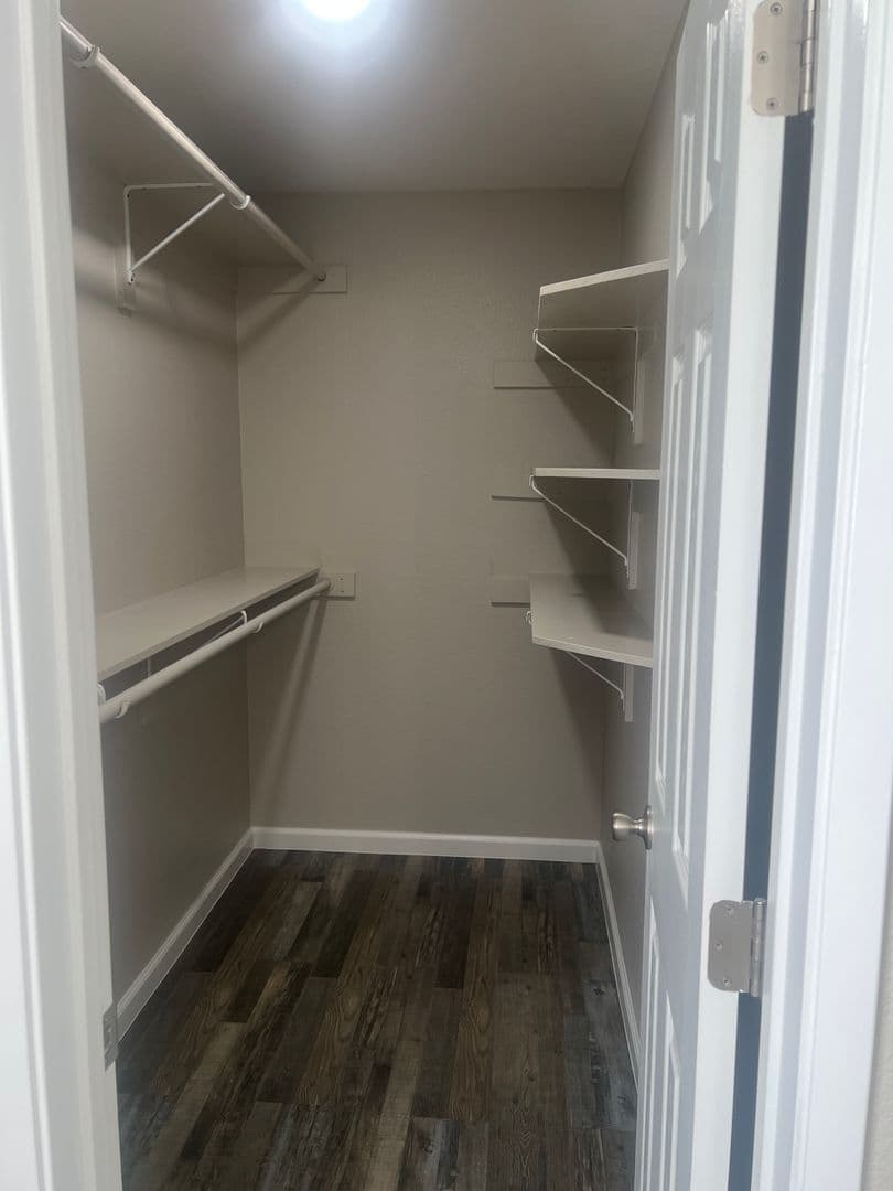 Reedley Apartment: 683 North Haney Avenue