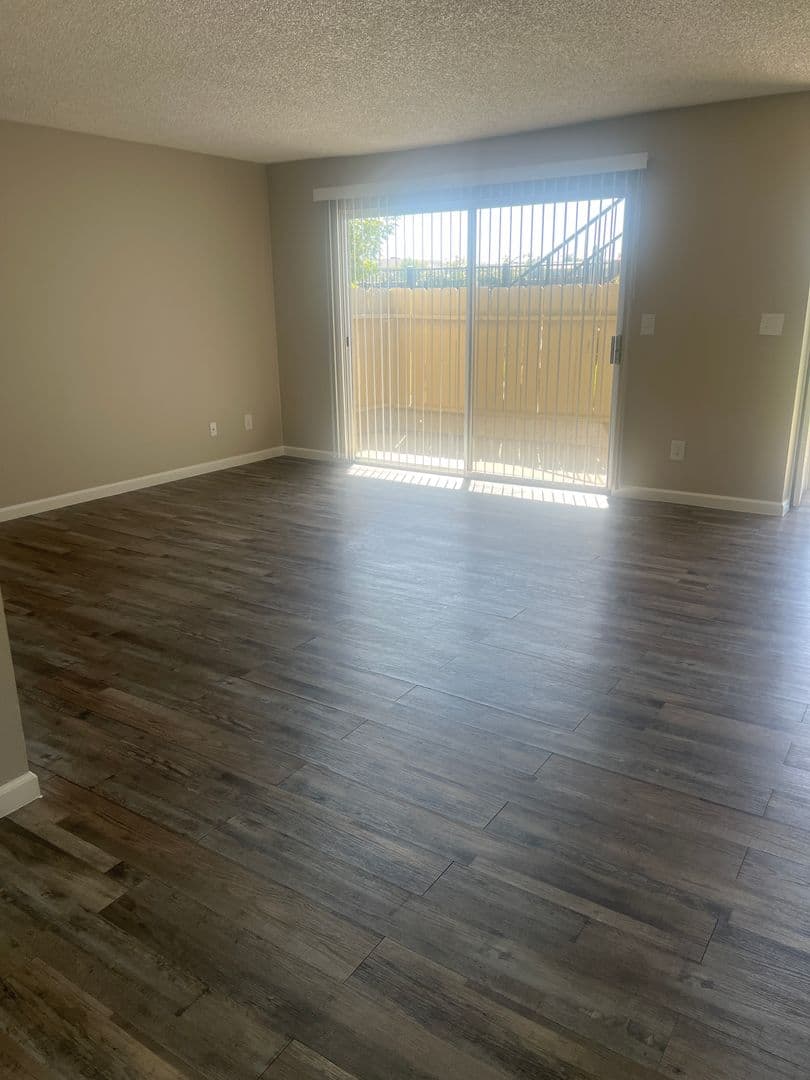Reedley Apartment: 683 North Haney Avenue