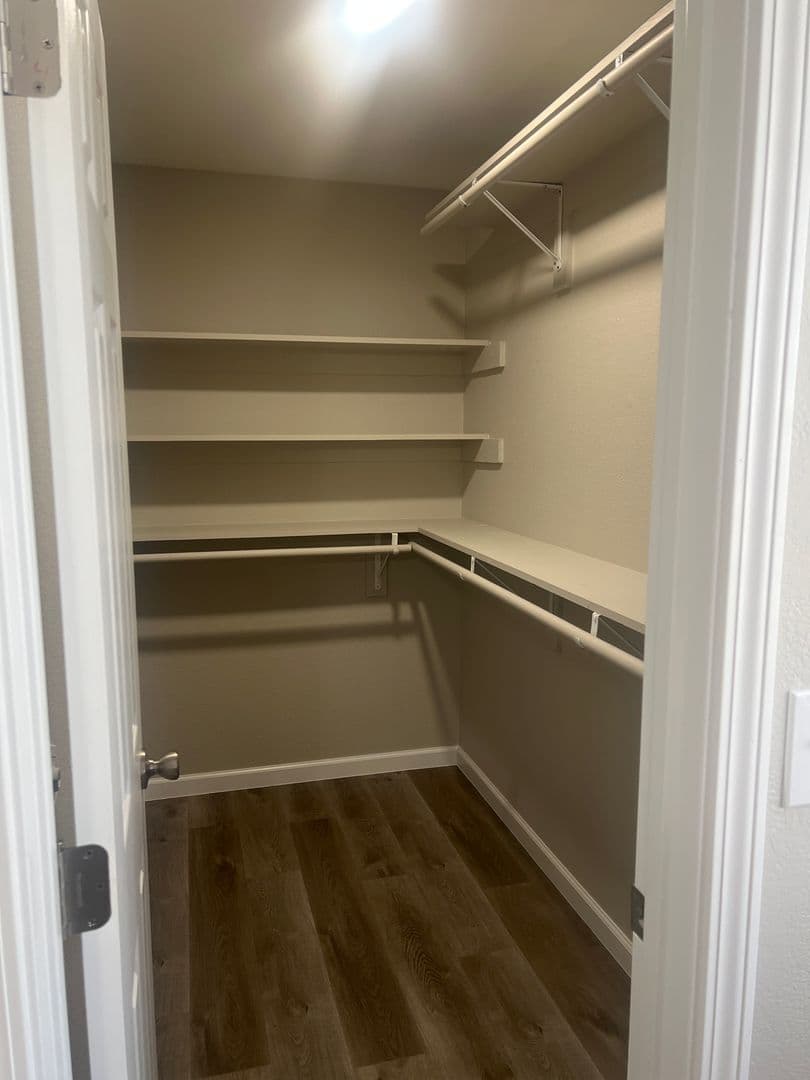 Reedley Apartment: 683 North Haney Avenue