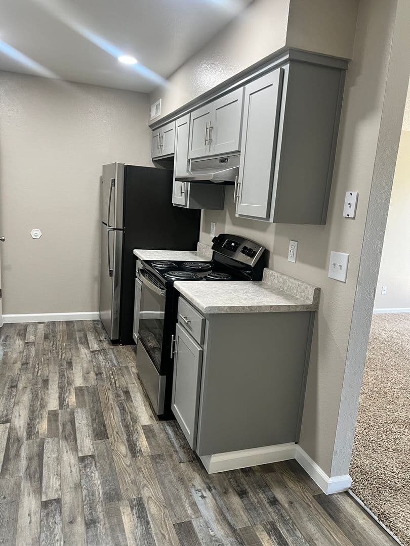Reedley Apartment: 683 North Haney Avenue