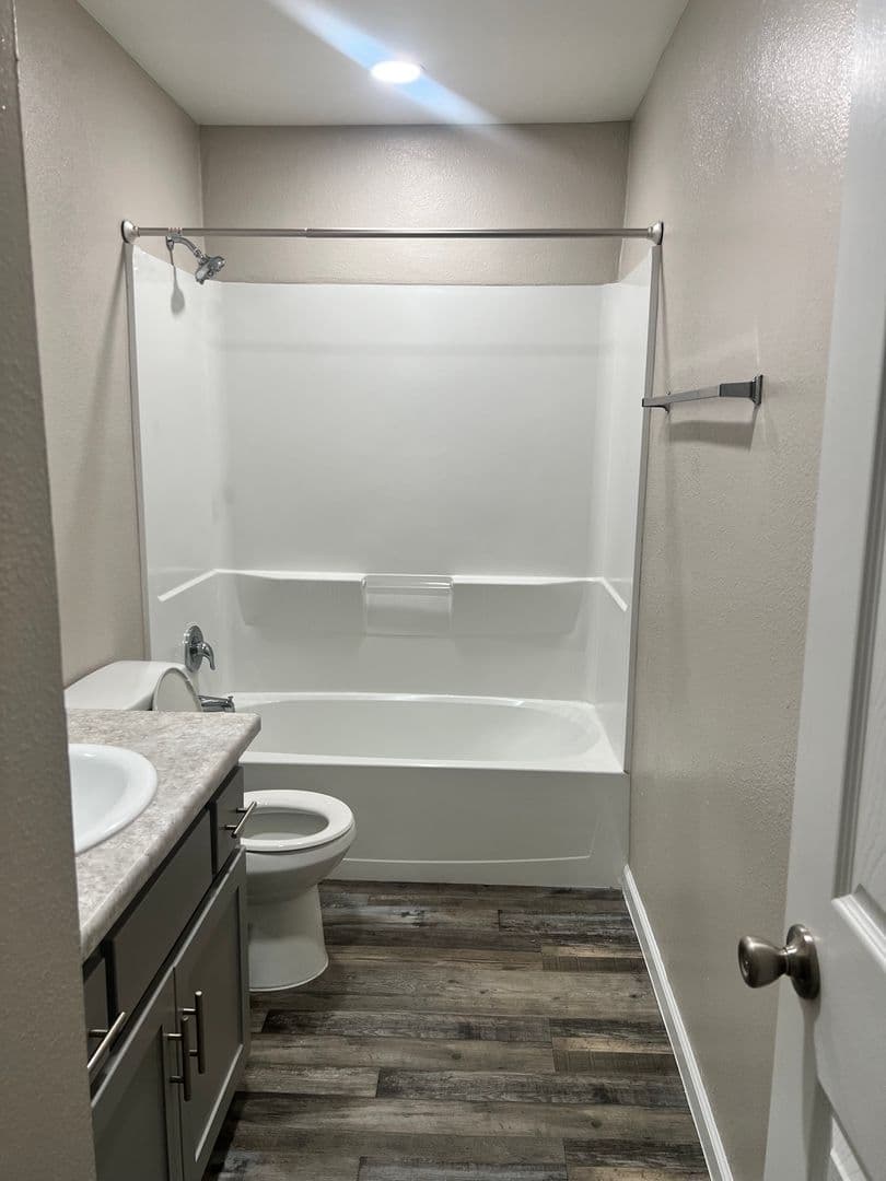 Reedley Apartment: 683 North Haney Avenue