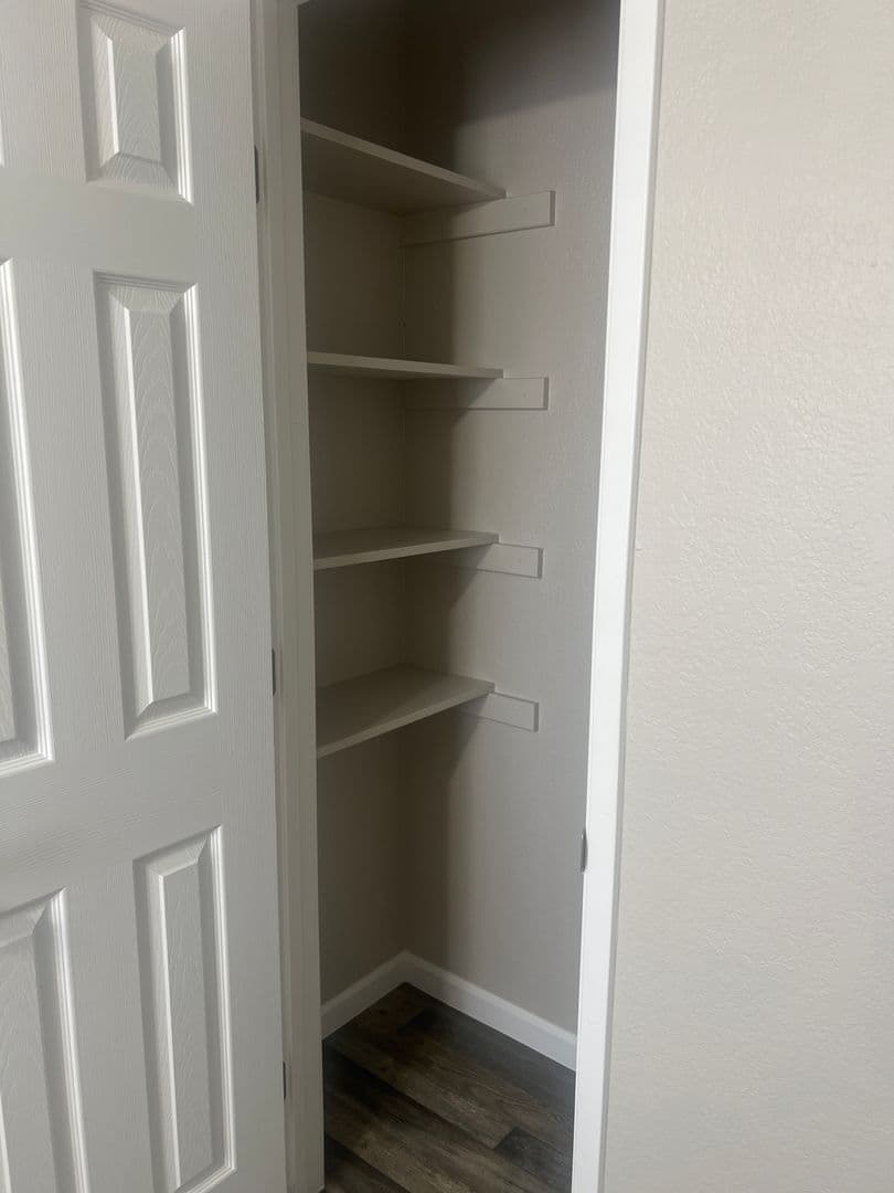 Reedley Apartment: 683 North Haney Avenue