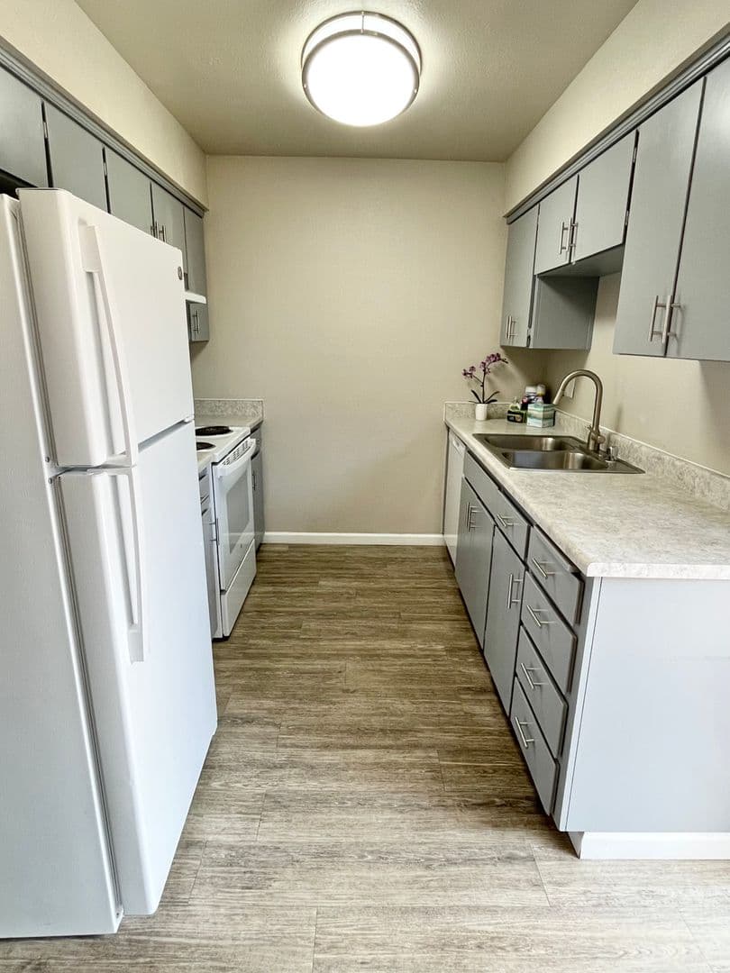 Fresno Apartment: 4751 E Gettysburg Ave