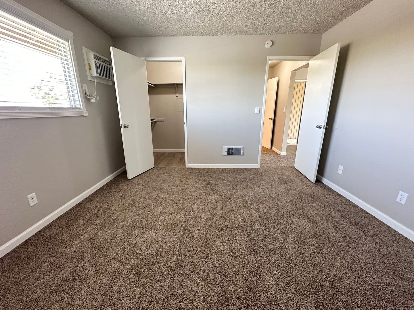 Clovis Apartment: 2127 Peach Avenue