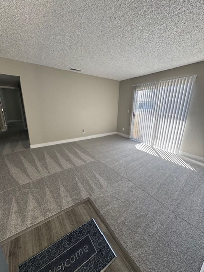 Woodland Apartment: 1180 Matmor Road