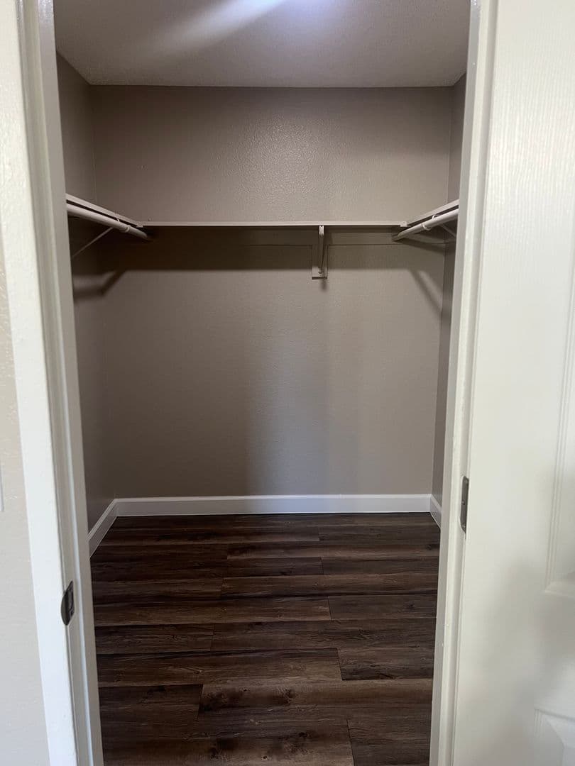 Reedley Apartment: 683 North Haney Avenue