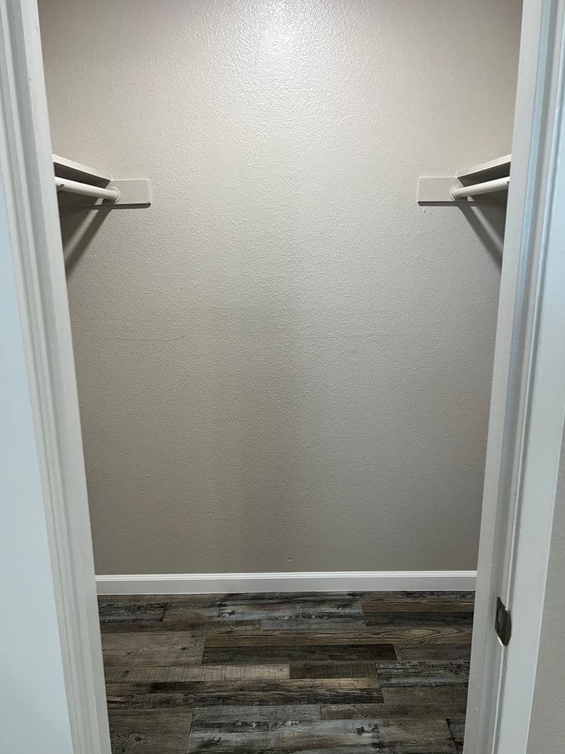 Reedley Apartment: 683 North Haney Avenue